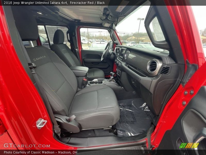 Firecracker Red / Black 2018 Jeep Wrangler Unlimited Sahara 4x4
