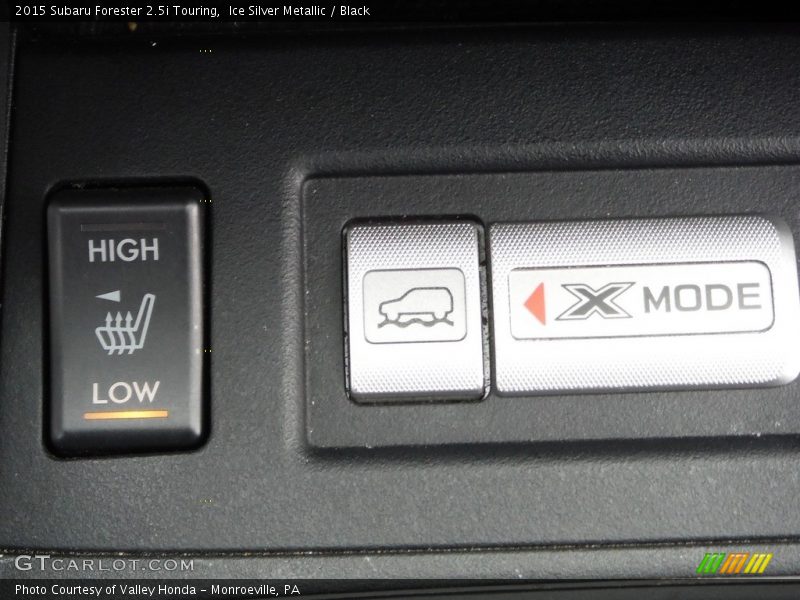 Ice Silver Metallic / Black 2015 Subaru Forester 2.5i Touring