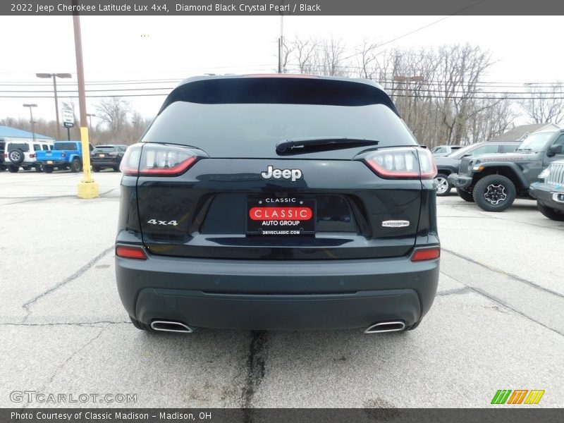 Diamond Black Crystal Pearl / Black 2022 Jeep Cherokee Latitude Lux 4x4