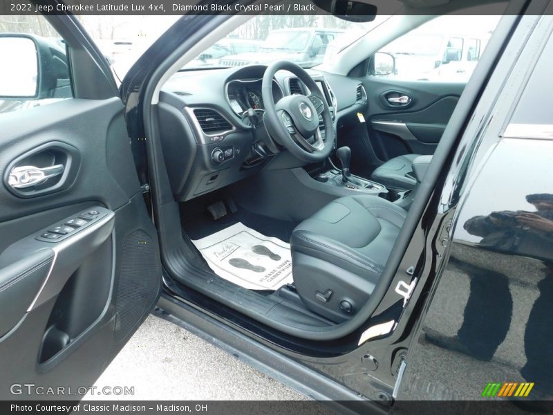 Diamond Black Crystal Pearl / Black 2022 Jeep Cherokee Latitude Lux 4x4