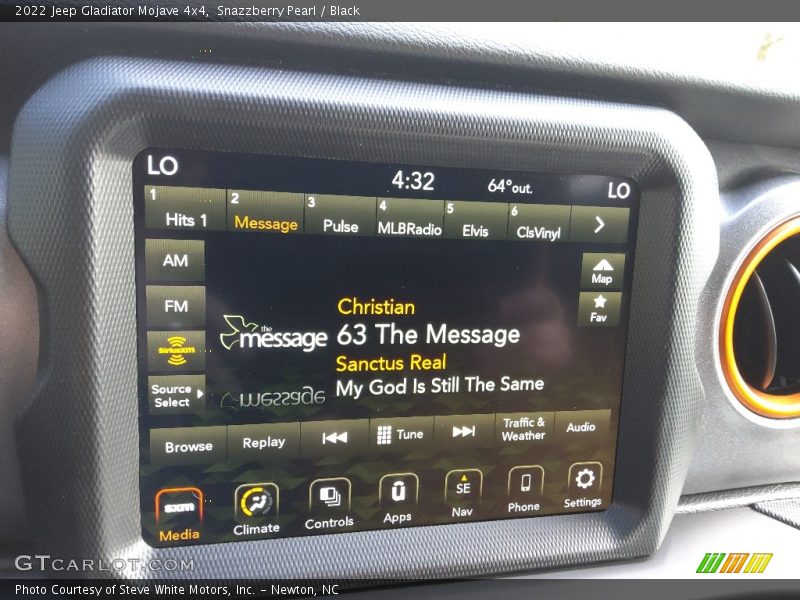 Controls of 2022 Gladiator Mojave 4x4