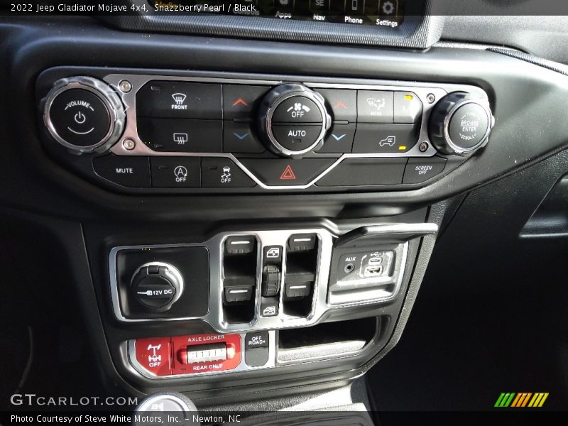 Controls of 2022 Gladiator Mojave 4x4