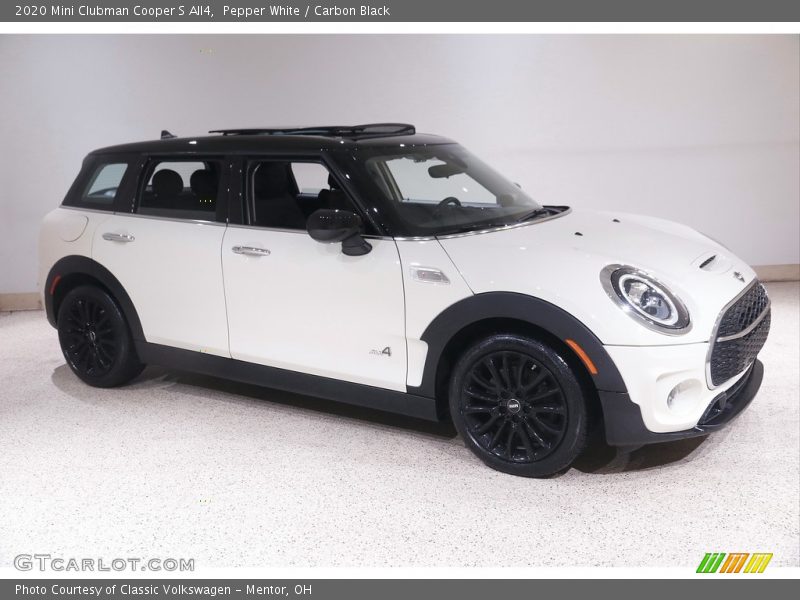 Pepper White / Carbon Black 2020 Mini Clubman Cooper S All4