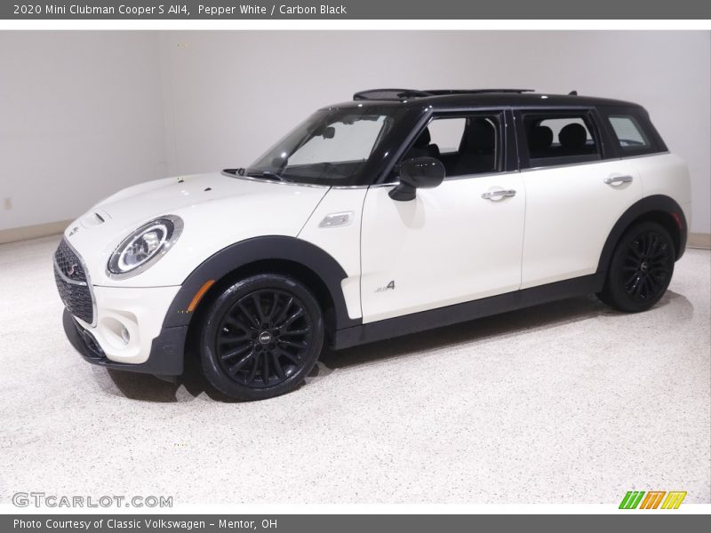 Pepper White / Carbon Black 2020 Mini Clubman Cooper S All4