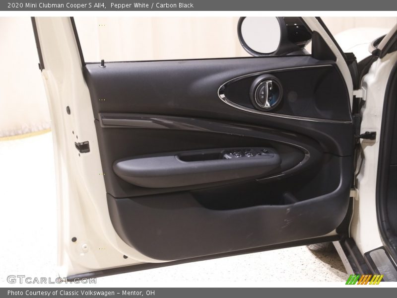 Pepper White / Carbon Black 2020 Mini Clubman Cooper S All4