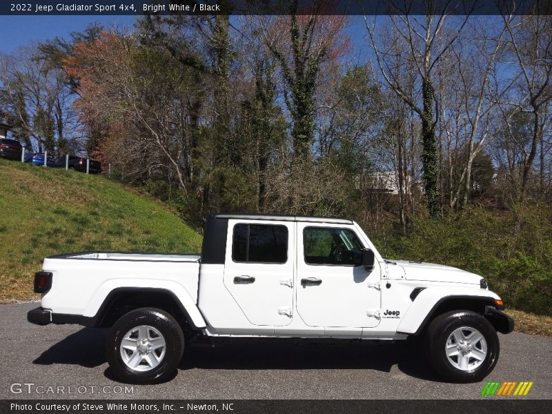 Bright White / Black 2022 Jeep Gladiator Sport 4x4
