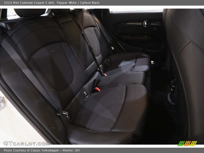 Pepper White / Carbon Black 2020 Mini Clubman Cooper S All4