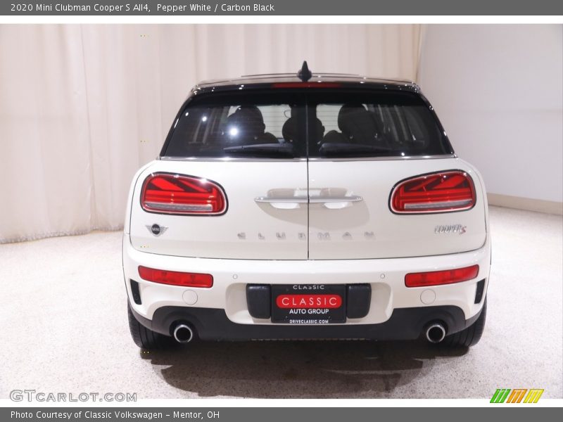 Pepper White / Carbon Black 2020 Mini Clubman Cooper S All4
