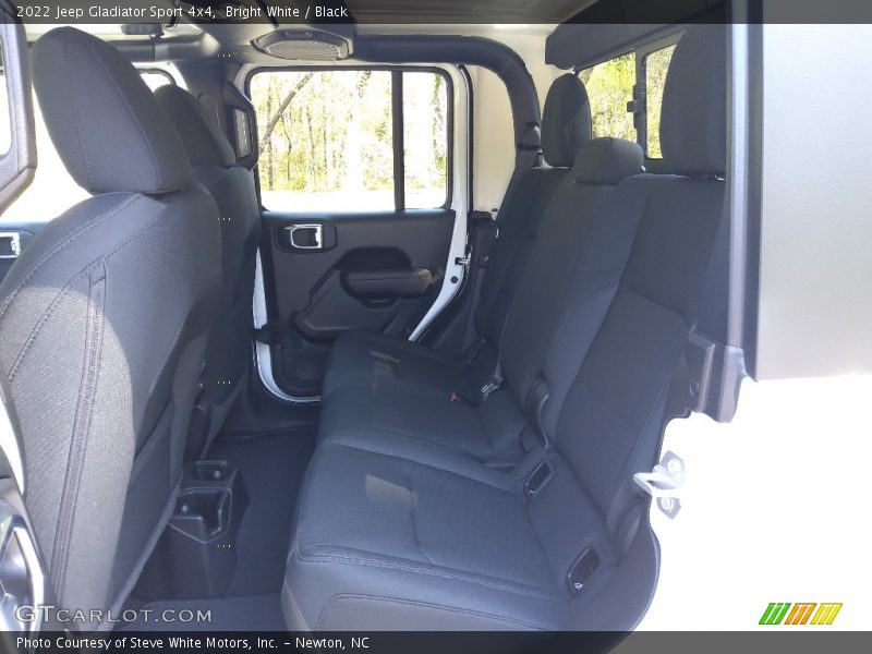 Bright White / Black 2022 Jeep Gladiator Sport 4x4