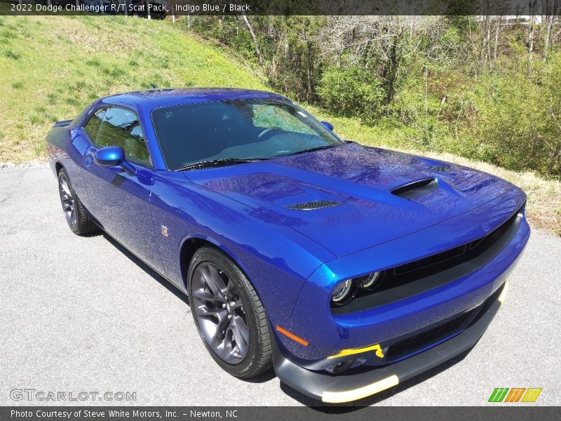 Front 3/4 View of 2022 Challenger R/T Scat Pack