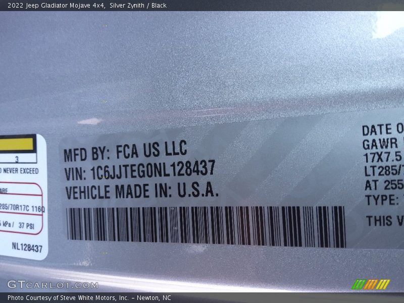 Silver Zynith / Black 2022 Jeep Gladiator Mojave 4x4