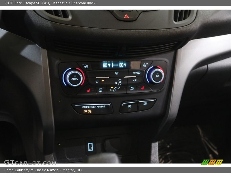 Magnetic / Charcoal Black 2018 Ford Escape SE 4WD