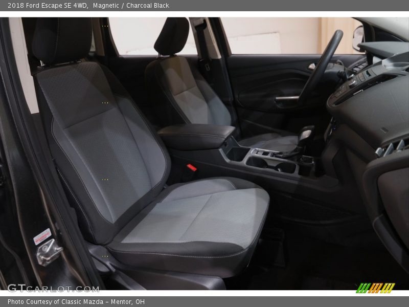 Magnetic / Charcoal Black 2018 Ford Escape SE 4WD