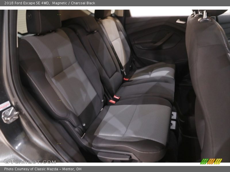Magnetic / Charcoal Black 2018 Ford Escape SE 4WD