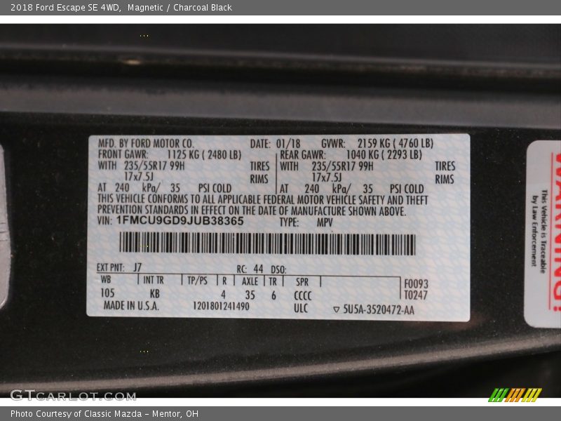 Magnetic / Charcoal Black 2018 Ford Escape SE 4WD