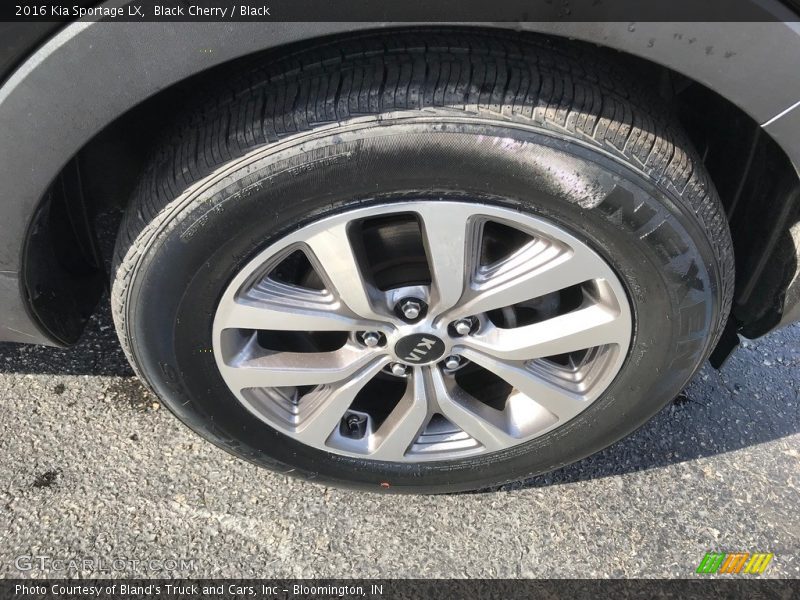  2016 Sportage LX Wheel