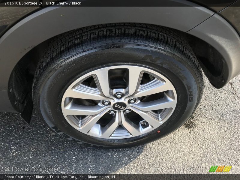  2016 Sportage LX Wheel