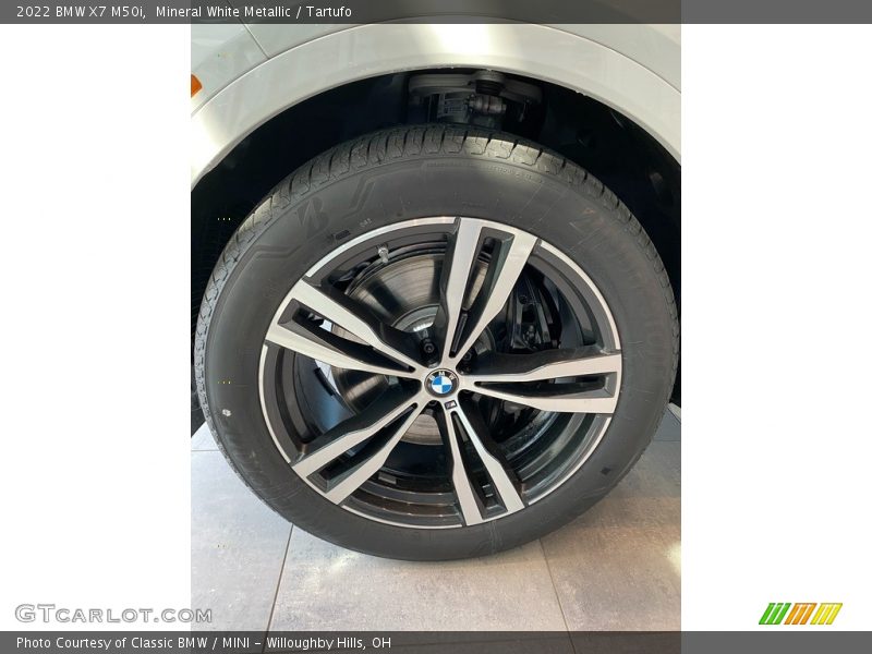  2022 X7 M50i Wheel