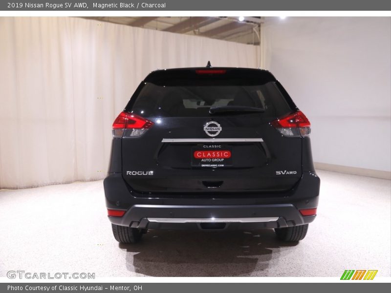 Magnetic Black / Charcoal 2019 Nissan Rogue SV AWD