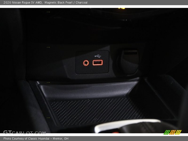Magnetic Black Pearl / Charcoal 2020 Nissan Rogue SV AWD