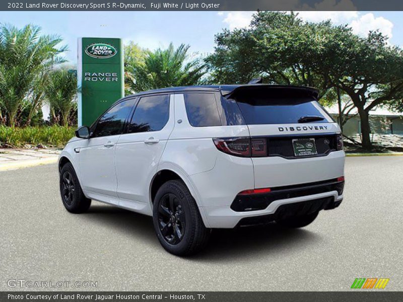 Fuji White / Light Oyster 2022 Land Rover Discovery Sport S R-Dynamic
