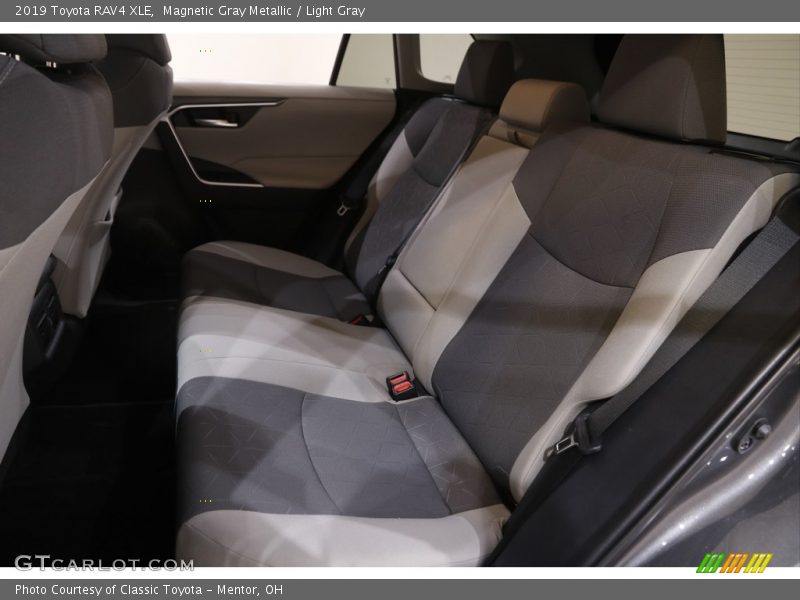 Magnetic Gray Metallic / Light Gray 2019 Toyota RAV4 XLE
