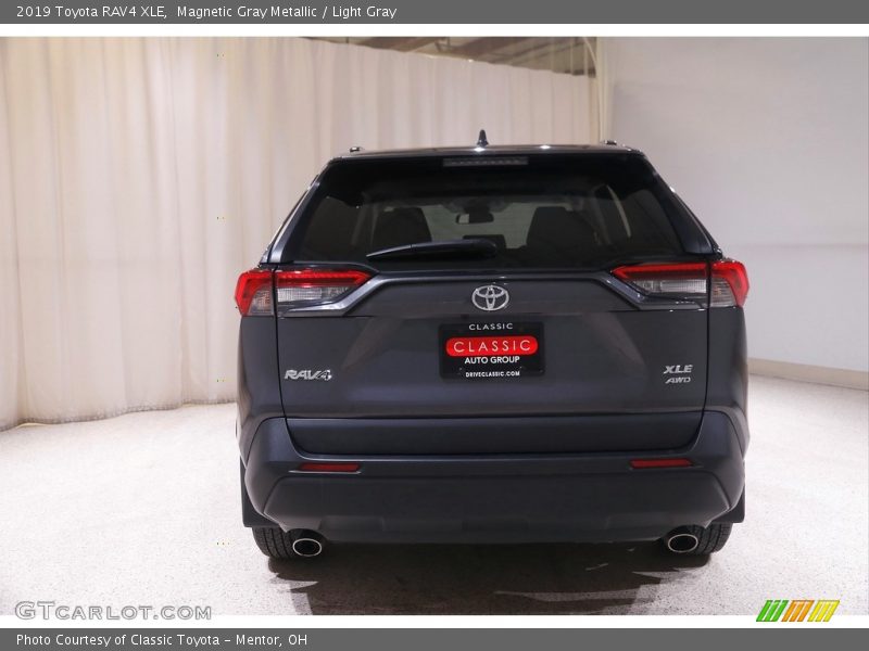 Magnetic Gray Metallic / Light Gray 2019 Toyota RAV4 XLE