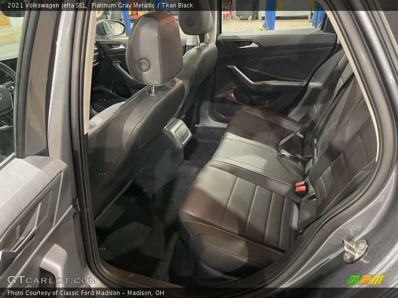 Platinum Gray Metallic / Titan Black 2021 Volkswagen Jetta SEL