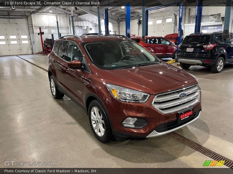 Cinnamon Glaze / Charcoal Black 2018 Ford Escape SE