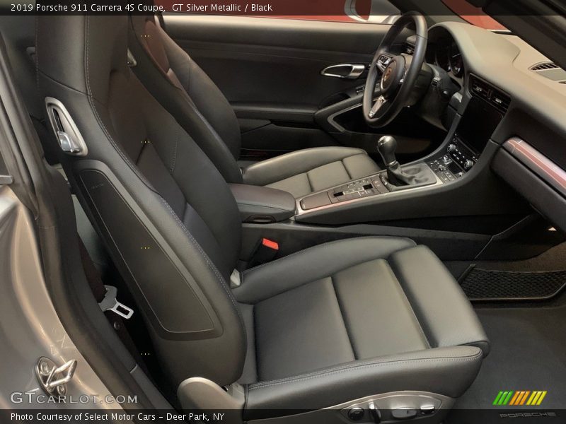 Front Seat of 2019 911 Carrera 4S Coupe