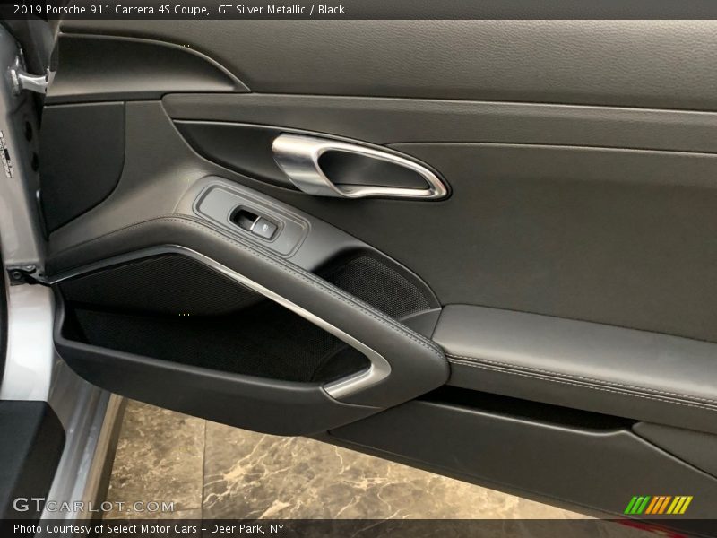 Door Panel of 2019 911 Carrera 4S Coupe