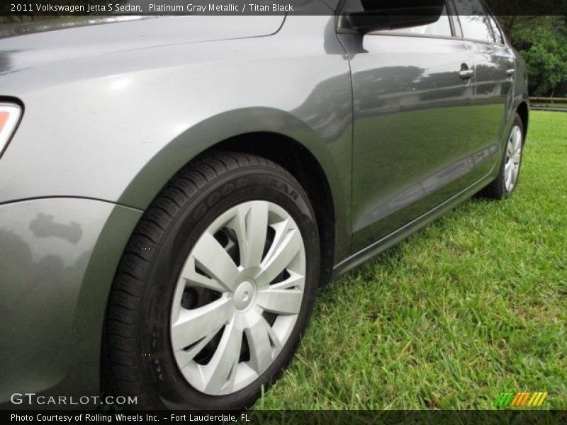 Platinum Gray Metallic / Titan Black 2011 Volkswagen Jetta S Sedan