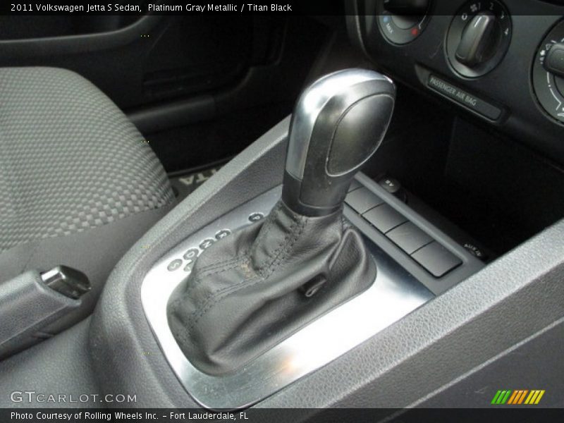 Platinum Gray Metallic / Titan Black 2011 Volkswagen Jetta S Sedan