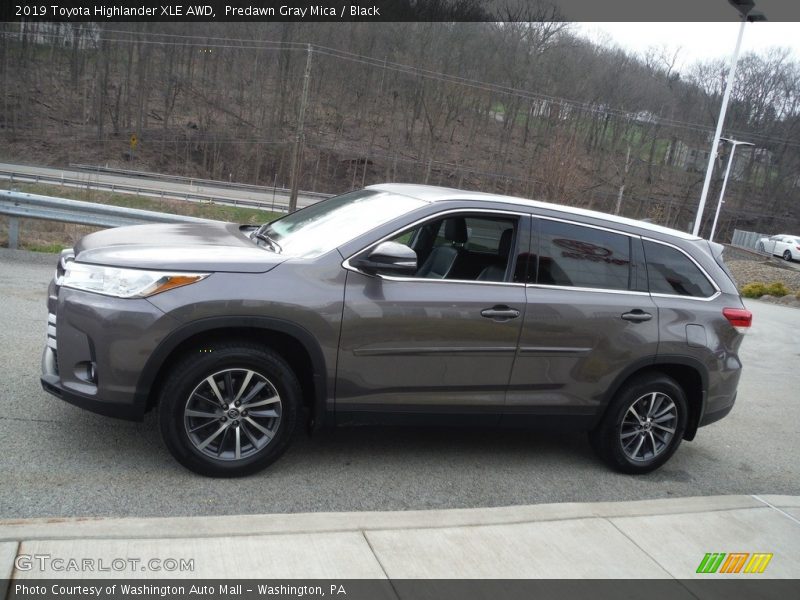 Predawn Gray Mica / Black 2019 Toyota Highlander XLE AWD