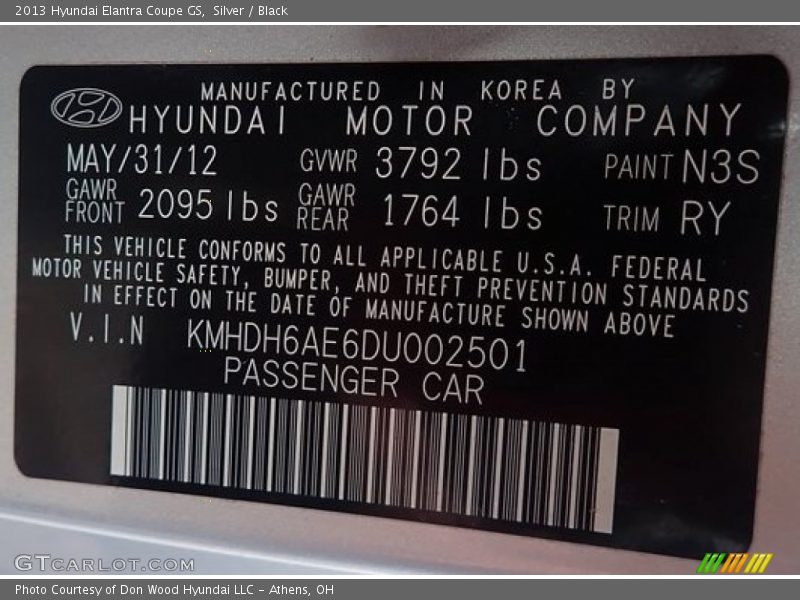 Silver / Black 2013 Hyundai Elantra Coupe GS