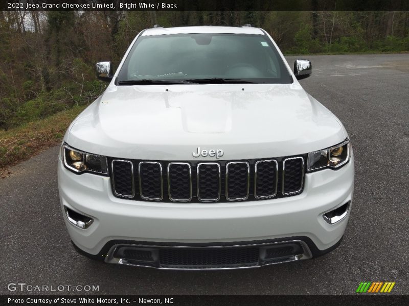 Bright White / Black 2022 Jeep Grand Cherokee Limited