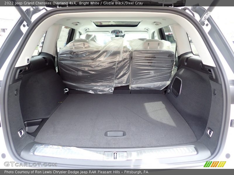 Bright White / Global Black/Steel Gray 2022 Jeep Grand Cherokee Overland 4x4