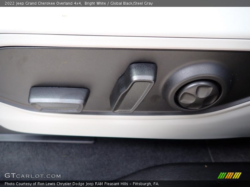 Bright White / Global Black/Steel Gray 2022 Jeep Grand Cherokee Overland 4x4