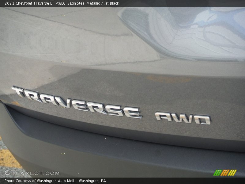 Satin Steel Metallic / Jet Black 2021 Chevrolet Traverse LT AWD