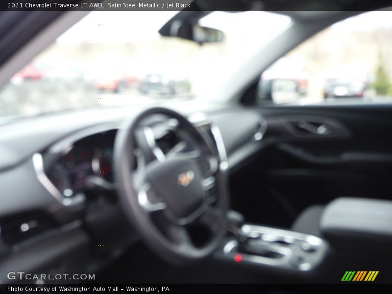 Satin Steel Metallic / Jet Black 2021 Chevrolet Traverse LT AWD