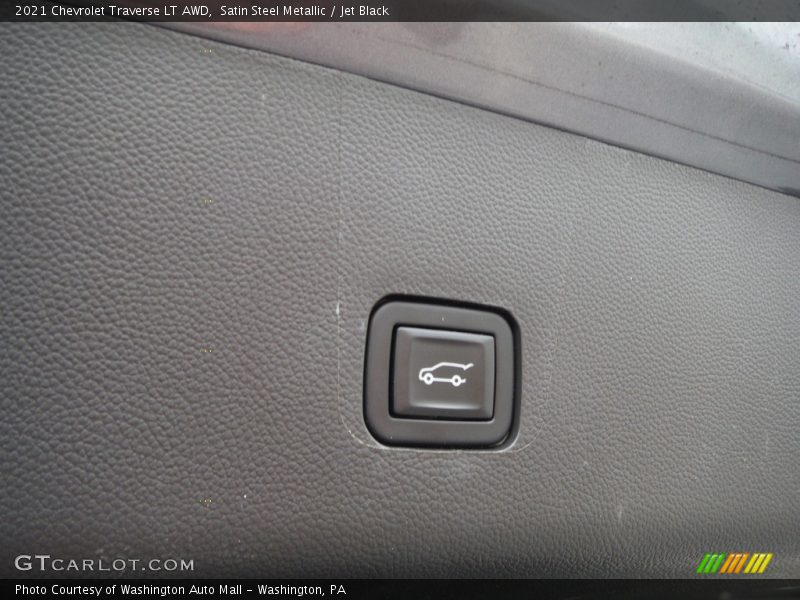 Satin Steel Metallic / Jet Black 2021 Chevrolet Traverse LT AWD