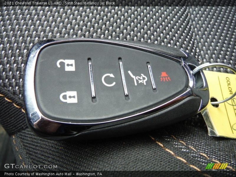 Satin Steel Metallic / Jet Black 2021 Chevrolet Traverse LT AWD