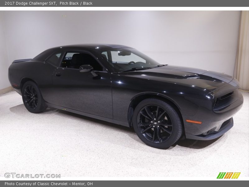 Pitch Black / Black 2017 Dodge Challenger SXT