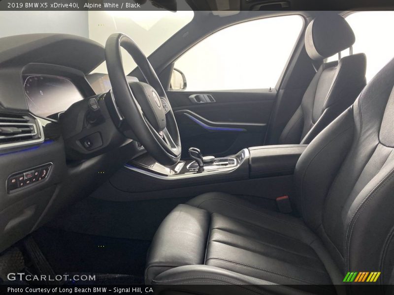 Alpine White / Black 2019 BMW X5 xDrive40i