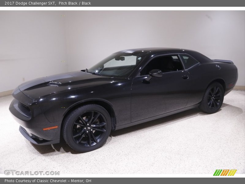 Pitch Black / Black 2017 Dodge Challenger SXT