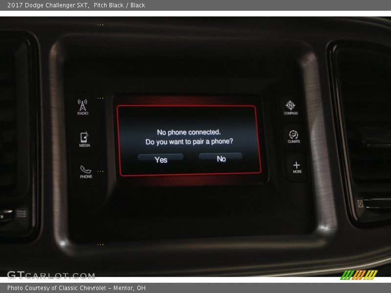 Pitch Black / Black 2017 Dodge Challenger SXT