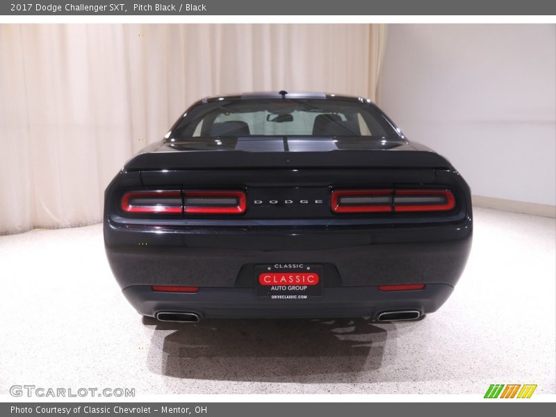 Pitch Black / Black 2017 Dodge Challenger SXT