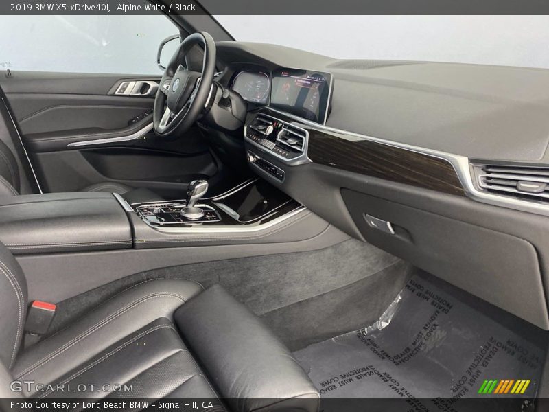 Alpine White / Black 2019 BMW X5 xDrive40i