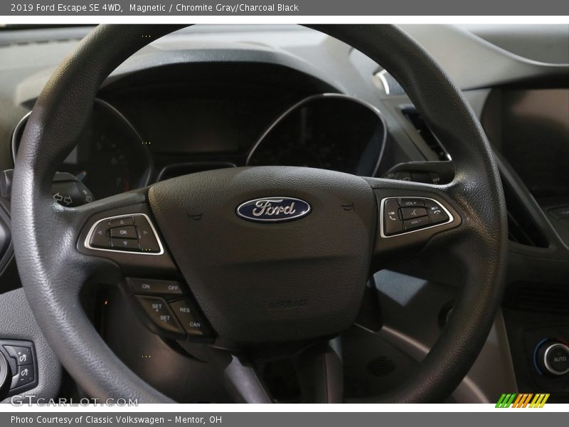 Magnetic / Chromite Gray/Charcoal Black 2019 Ford Escape SE 4WD