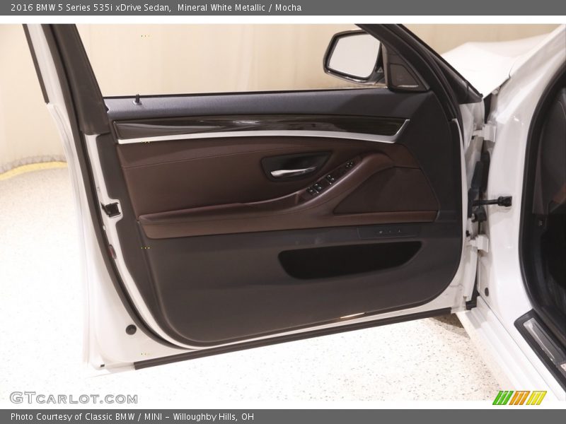 Door Panel of 2016 5 Series 535i xDrive Sedan